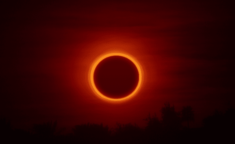 El eclipse 2024 y su relación con la propiedad intelectual: un análisis de la confluencia entre fenómenos naturales y derechos de autor.